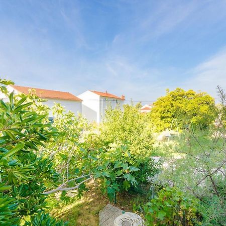 Banjol Apartments Slavica R מראה חיצוני תמונה