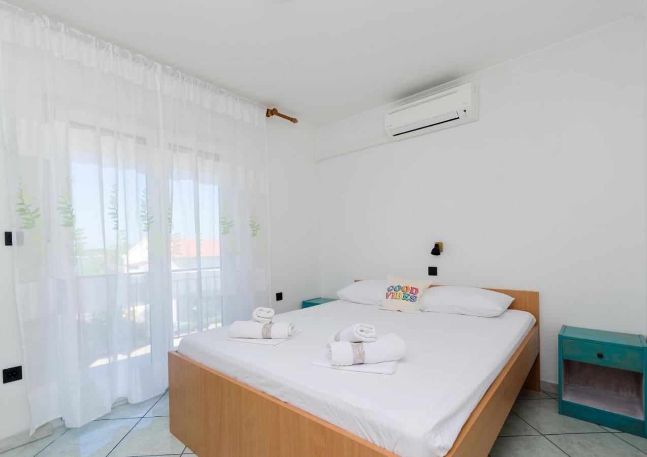 Banjol Apartments Slavica R מראה חיצוני תמונה