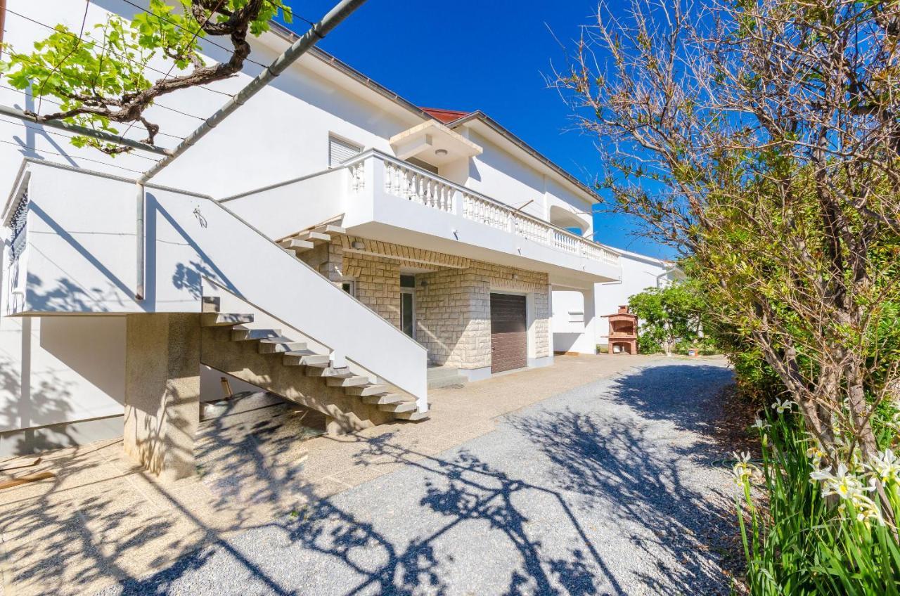 Banjol Apartments Slavica R מראה חיצוני תמונה
