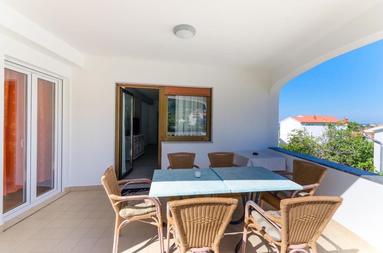 Banjol Apartments Slavica R מראה חיצוני תמונה