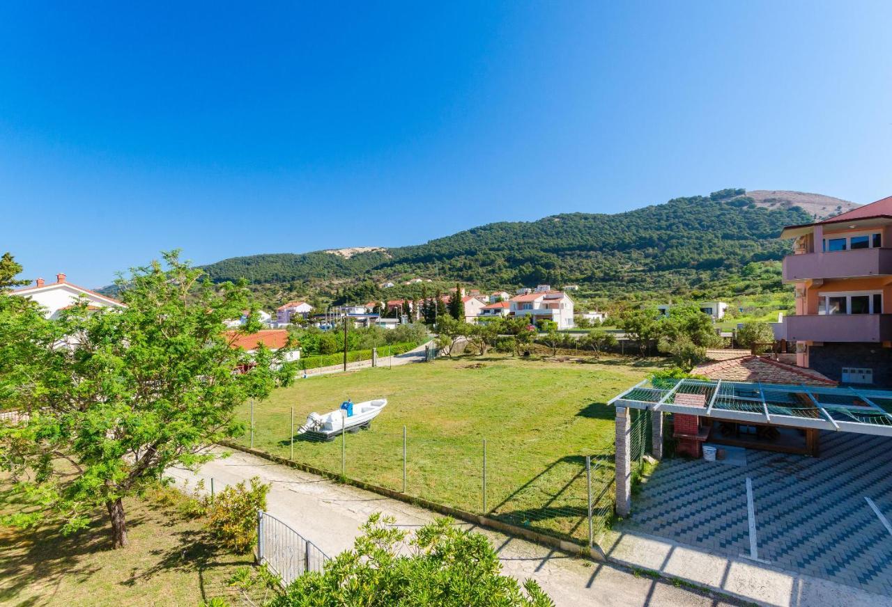 Banjol Apartments Slavica R מראה חיצוני תמונה