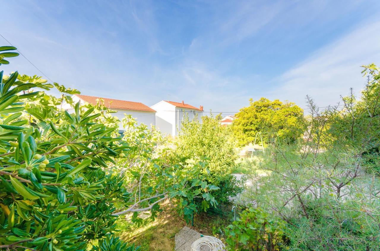 Banjol Apartments Slavica R מראה חיצוני תמונה